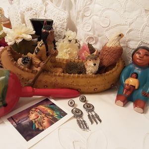 VINTAGE NATIVE AMERICAN D/CUT 925 STERLING SIGNED THREE FEATHER EARRINGS